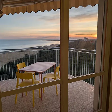 Seafront 2bedr With View 