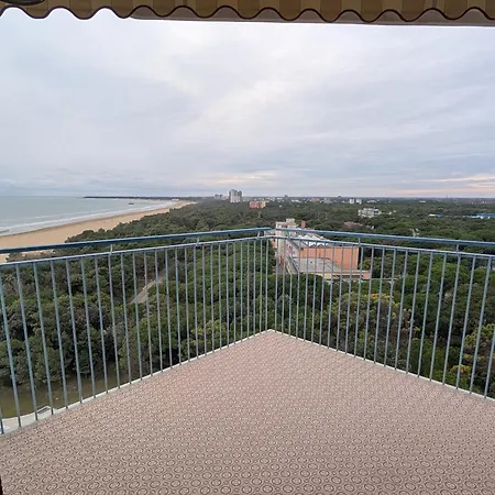 Seafront 2bedr With View 