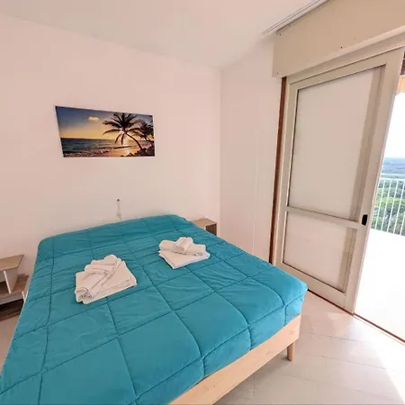Apartment Seafront 2bedr With View 